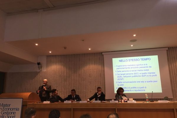 il-prof-cherubini-interviene-al-convegno-crossmedialit-nella-sports-industry41788E83-5932-4FA8-B2DB-56DD5C5CE767.jpg